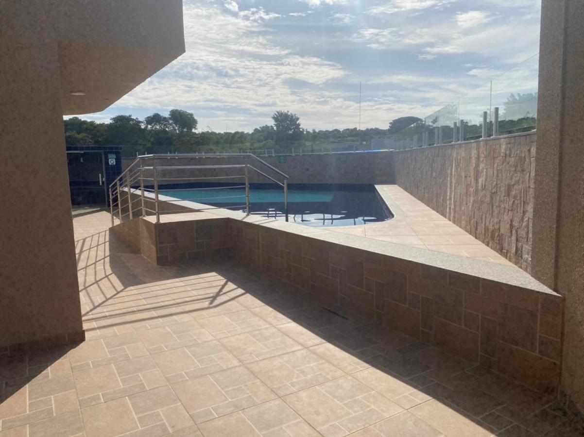 The Villeneuve Apartamento Caldas Novas Bagian luar foto